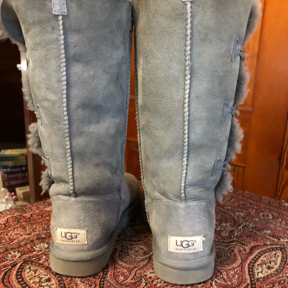 Gray Ugg Bailey Buttons tall - Picture 4 of 4